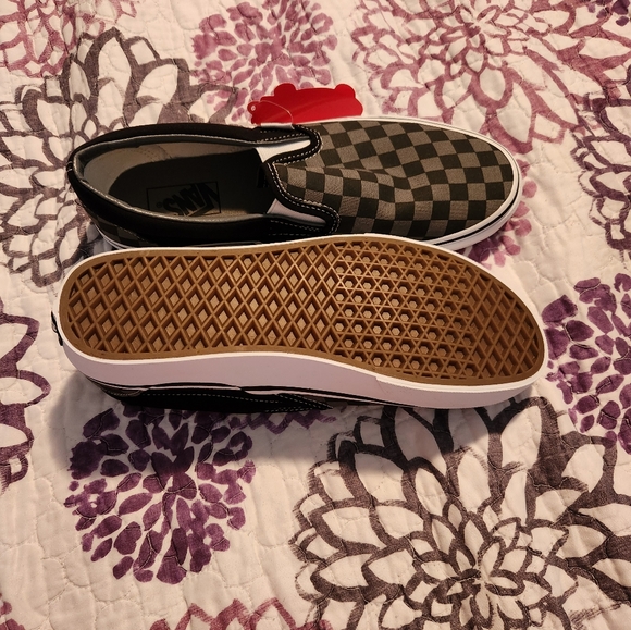 New Slip On Vans - Picture 2 of 3